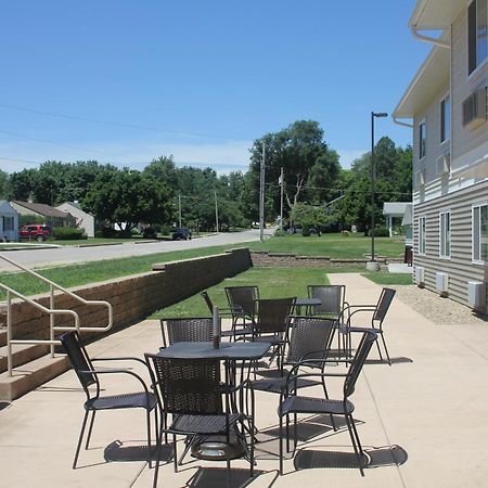 Green Acres Hotel Pittsfield 外观 照片