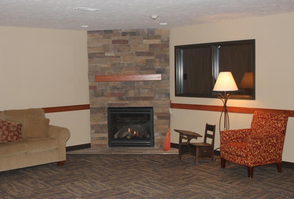 Green Acres Hotel Pittsfield 外观 照片