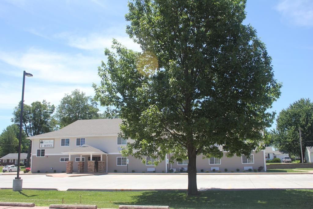 Green Acres Hotel Pittsfield 外观 照片