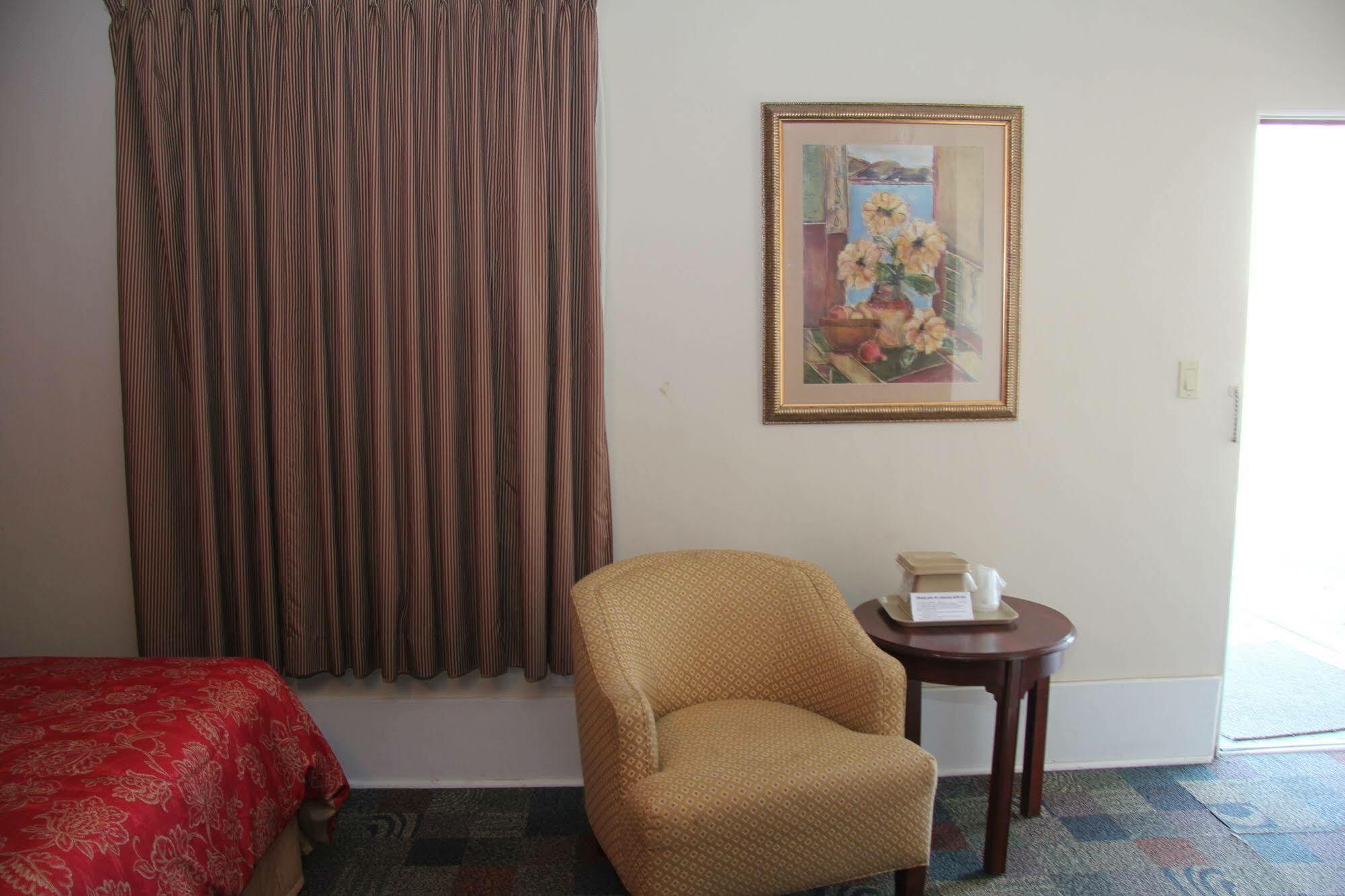 Green Acres Hotel Pittsfield 外观 照片